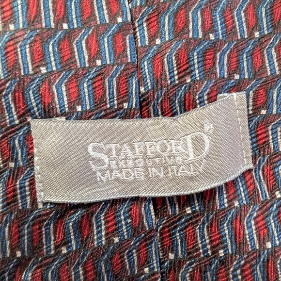Stafford Executive tie, blue and red pattern, made in Italy. - Picture 3 of 4